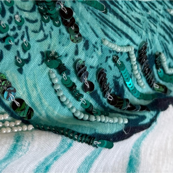 Crown & Ivy White and Green Graphic Short Sleeve T-Shirt - Picture 2 of 7